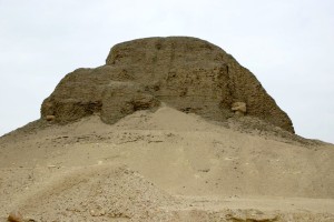 Pyramid_at_Lahun